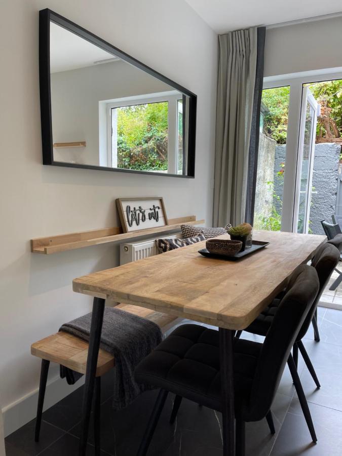The Village House Malahide Extérieur photo