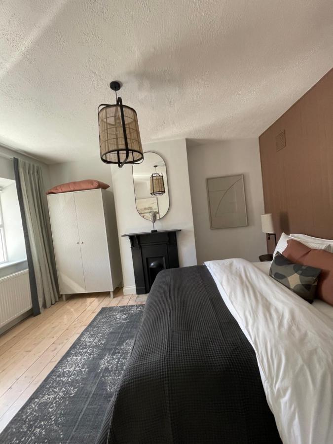 The Village House Malahide Extérieur photo